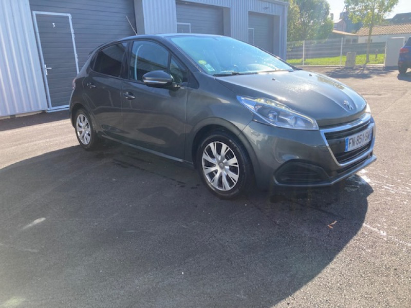 Photo 3 de l'offre de PEUGEOT 208 Active 1.6 HDI 100 CV à 9500€ chez Lezeau automobiles