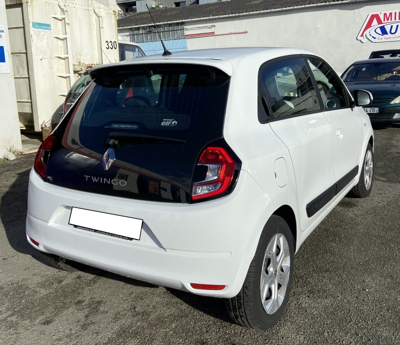 Photo 4 de l'offre de RENAULT TWINGO III 1.0 SCE 75CH ZEN à 10990€ chez Amimer autos