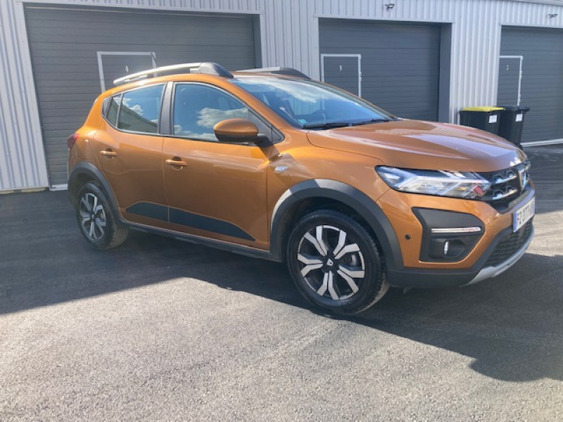 Photo 2 de l'offre de DACIA Sandero Stepway Confort Tce 90 CV à 13900€ chez Lezeau automobiles