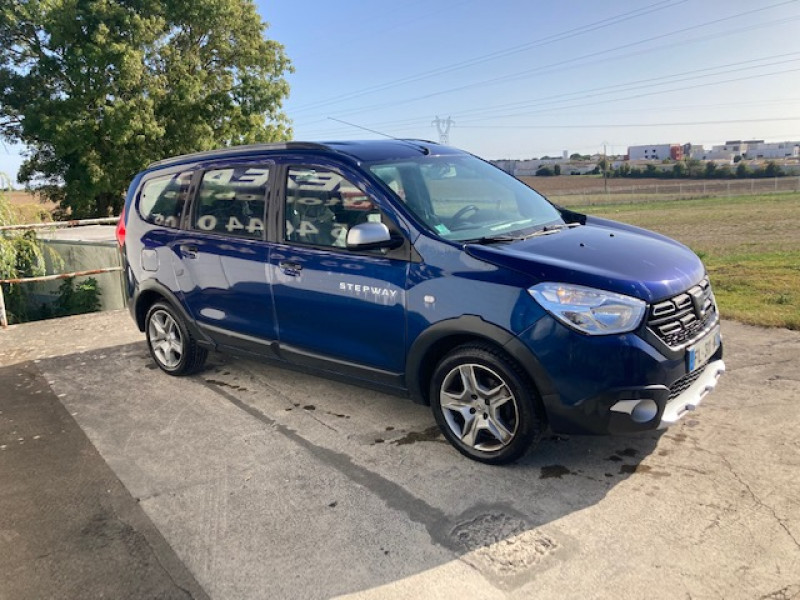 Photo 3 de l'offre de DACIA Lodgy Stepway 1.5 DCI 115 cv 7 places à 14200€ chez Lezeau automobiles