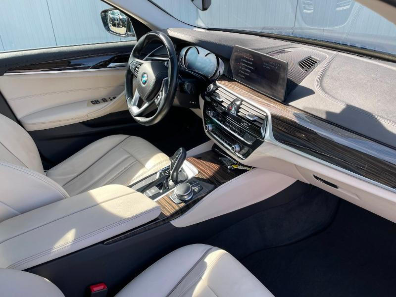 Photo 5 de l'offre de BMW Serie 5 Touring 520dA 190ch Luxury à 29900€ chez Dugast automobiles