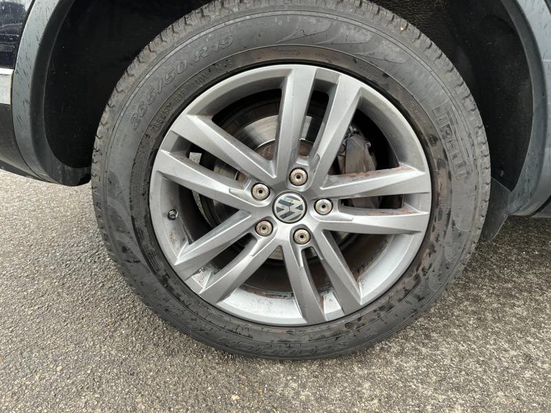 Photo 12 de l'offre de VOLKSWAGEN Touareg 3.0 V6 TDI 262ch BlueMotion Technology Carat Edition 4Motion Tiptronic à 33900€ chez Dugast automobiles