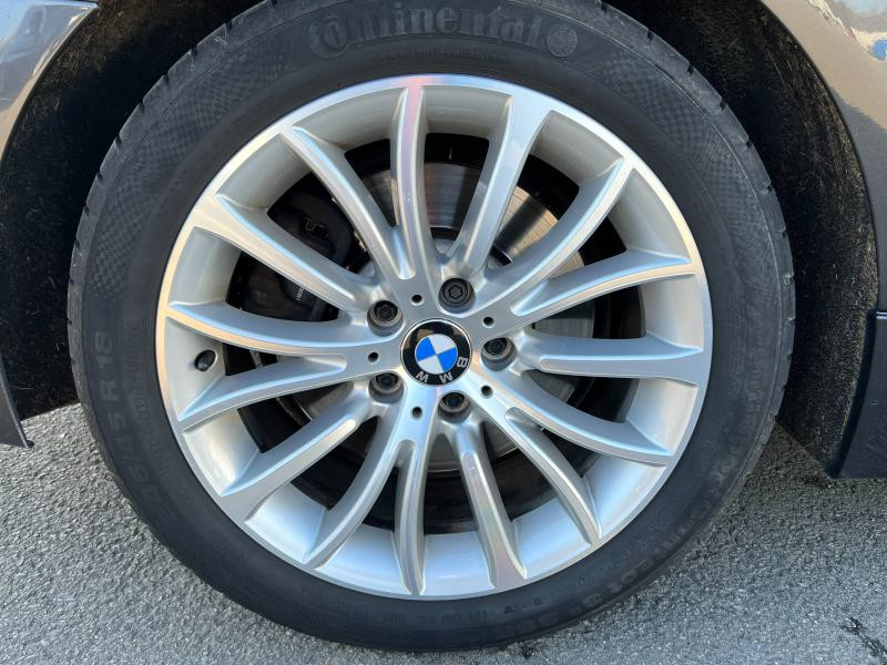 Photo 13 de l'offre de BMW Série 5 Touring 530dA 258ch Luxury à 16900€ chez Dugast automobiles