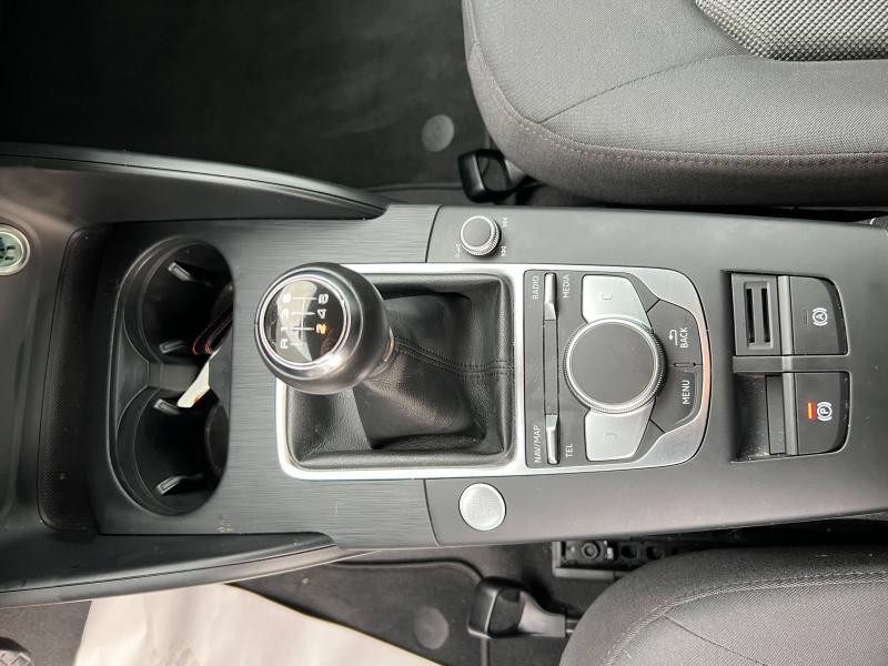 Photo 23 de l'offre de AUDI A3 Sportback 2.0 TDI 150ch business line quattro à 22900€ chez Dugast automobiles