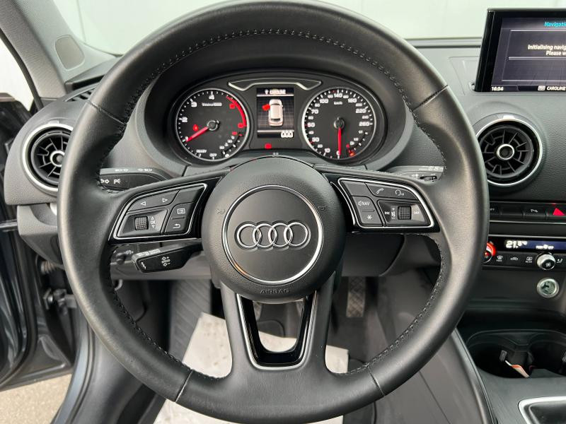 Photo 16 de l'offre de AUDI A3 Sportback 2.0 TDI 150ch business line quattro à 22900€ chez Dugast automobiles