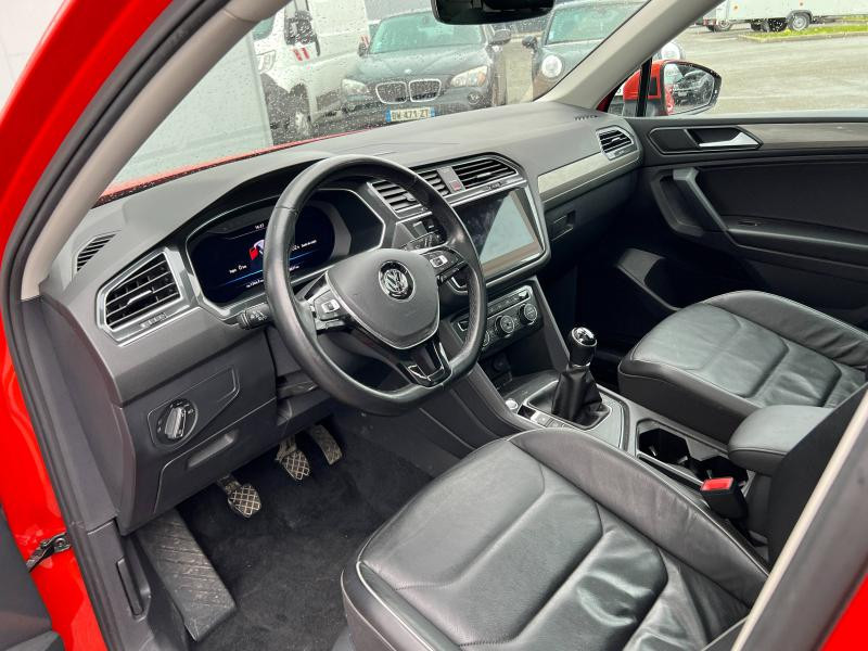 Photo 18 de l'offre de VOLKSWAGEN Tiguan Allspace 1.4 TSI 150ch ACT Confortline à 24900€ chez Dugast automobiles