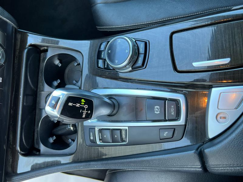 Photo 28 de l'offre de BMW Série 5 Touring 530dA 258ch Luxury à 16900€ chez Dugast automobiles