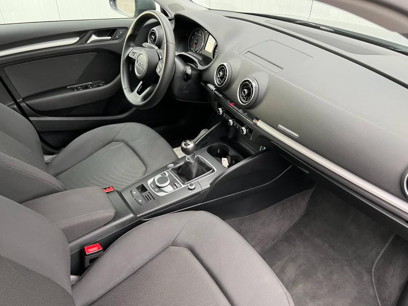 Photo 5 de l'offre de AUDI A3 Sportback 2.0 TDI 150ch business line quattro à 22900€ chez Dugast automobiles