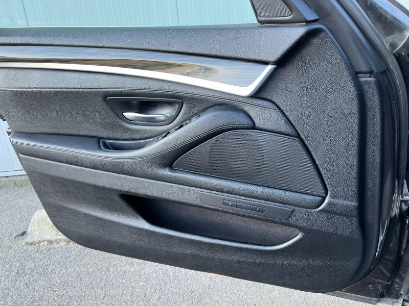 Photo 31 de l'offre de BMW Série 5 Touring 530dA 258ch Luxury à 16900€ chez Dugast automobiles