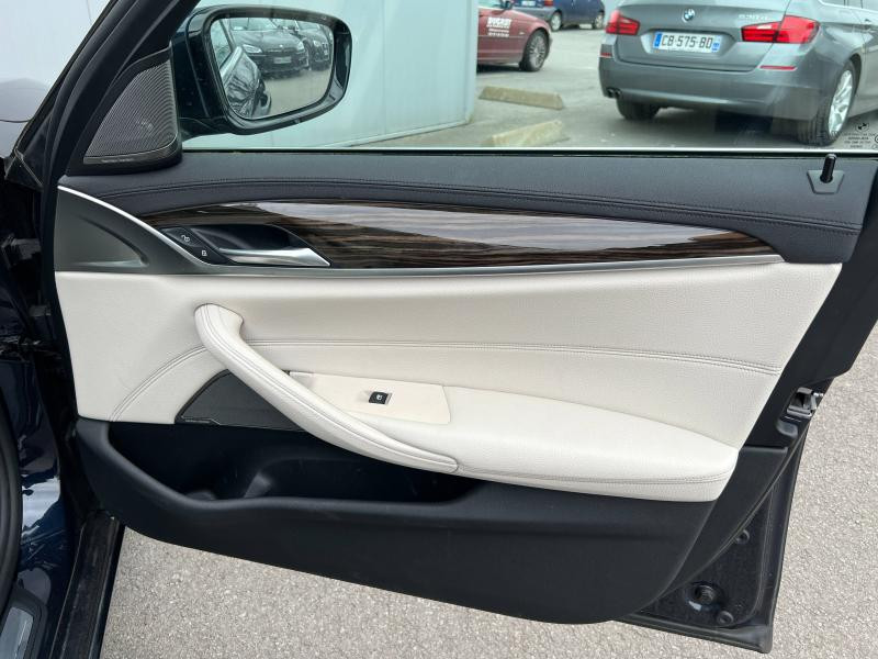 Photo 8 de l'offre de BMW Série 5 Touring 520dA 190ch Luxury Steptronic à 32900€ chez Dugast automobiles