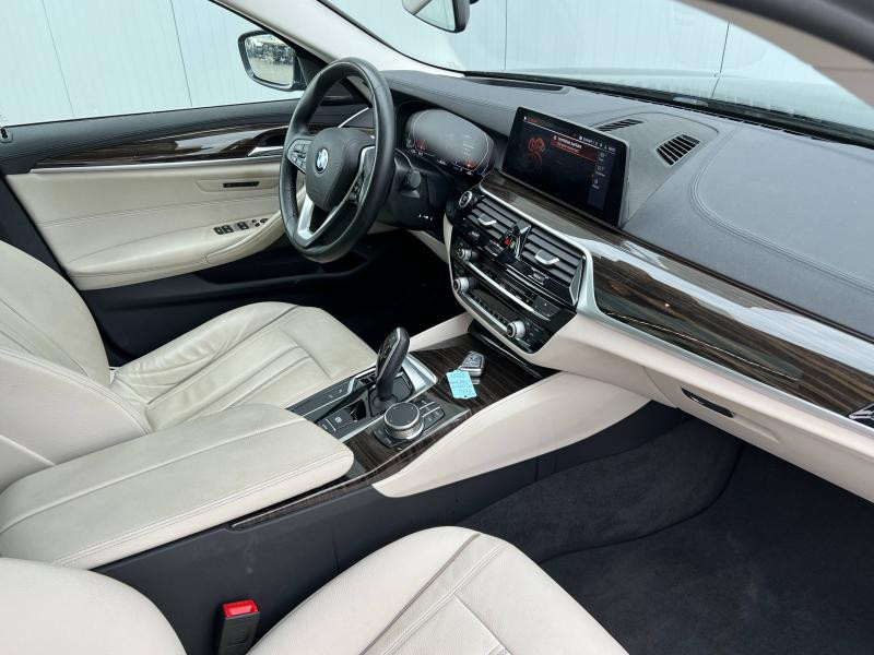 Photo 5 de l'offre de BMW Série 5 Touring 520dA 190ch Luxury Steptronic à 32900€ chez Dugast automobiles