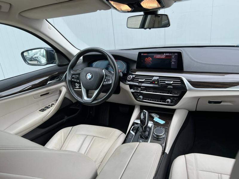 Photo 11 de l'offre de BMW Série 5 Touring 520dA 190ch Luxury Steptronic à 32900€ chez Dugast automobiles