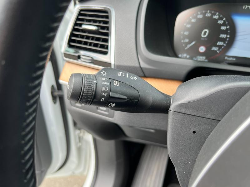 Photo 32 de l'offre de VOLVO XC90 D5 AdBlue AWD 235ch Inscription Geartronic 7 places à 41900€ chez Dugast automobiles