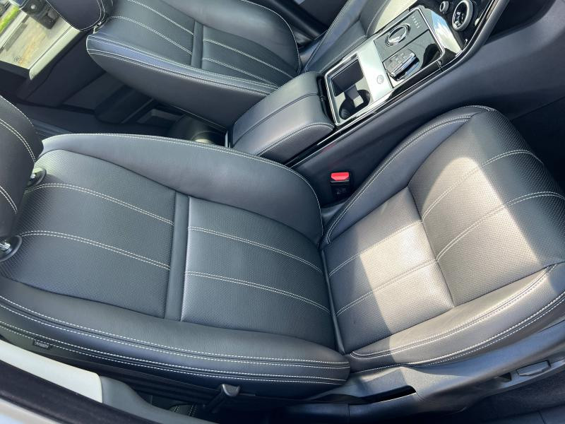 Photo 13 de l'offre de LAND-ROVER Range Rover Velar 2.0P 300ch S AWD BVA à 56900€ chez Dugast automobiles