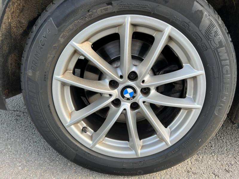 Photo 11 de l'offre de BMW Série 5 520dA 190ch Lounge Euro6d-T à 25900€ chez Dugast automobiles