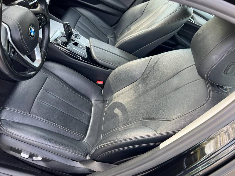Photo 15 de l'offre de BMW Série 5 520dA 190ch Lounge Euro6d-T à 25900€ chez Dugast automobiles