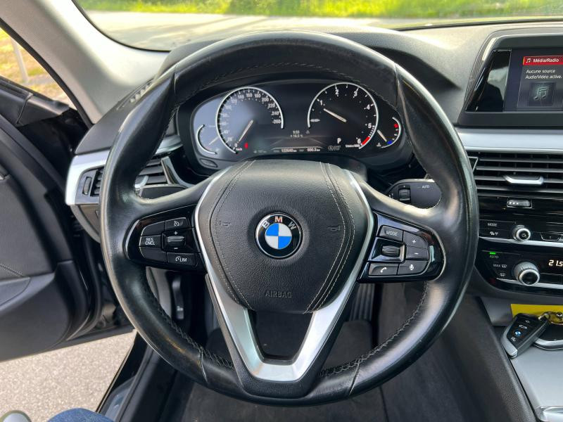 Photo 18 de l'offre de BMW Série 5 520dA 190ch Lounge Euro6d-T à 25900€ chez Dugast automobiles