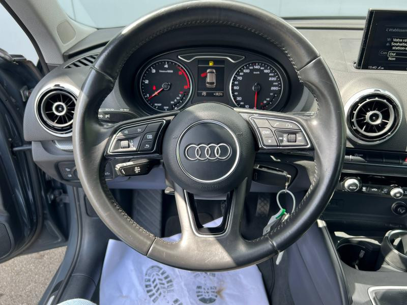Photo 9 de l'offre de AUDI A3 1.6 TDI 116ch Design à 17900€ chez Dugast automobiles