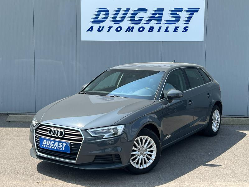 Photo 2 de l'offre de AUDI A3 Sportback 1.6 TDI 116ch Business line S tronic 7 à 19900€ chez Dugast automobiles