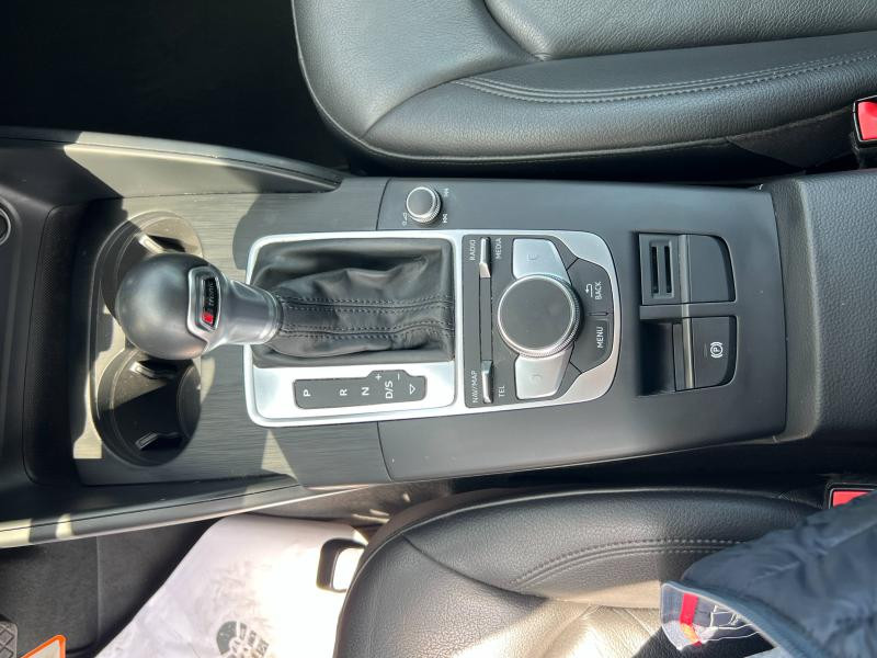 Photo 20 de l'offre de AUDI A3 Sportback 1.6 TDI 116ch Business line S tronic 7 à 19900€ chez Dugast automobiles
