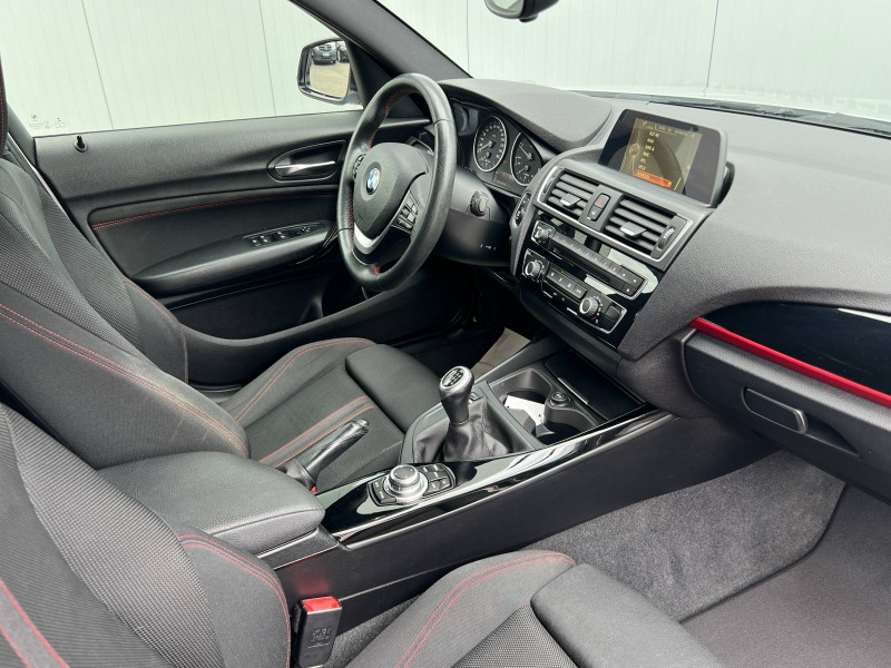 Photo 5 de l'offre de BMW Série 1 118d 150ch Sport 5p à 14900€ chez Dugast automobiles