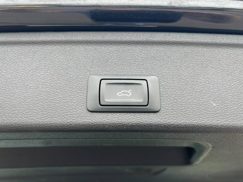 Photo 13 de l'offre de AUDI A4 Avant 30 TDI 122ch Business line à 18900€ chez Dugast automobiles