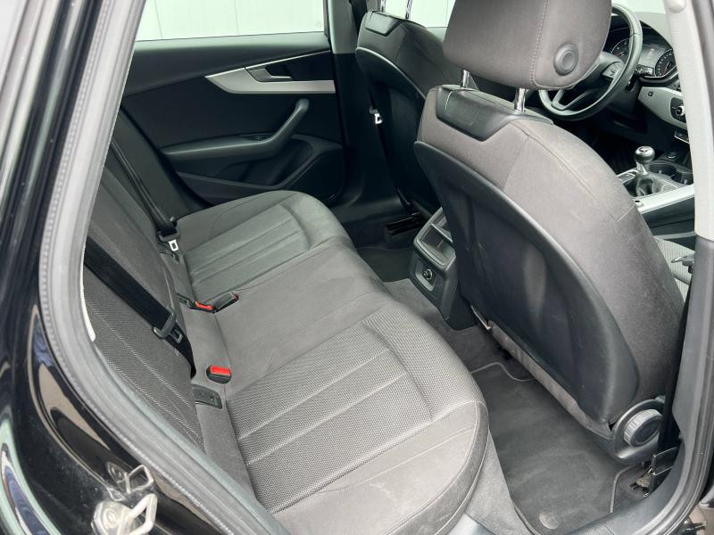 Photo 8 de l'offre de AUDI A4 Avant 30 TDI 122ch Business line à 18900€ chez Dugast automobiles