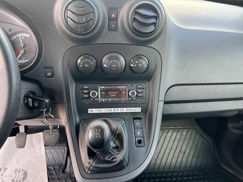 Photo 14 de l'offre de MERCEDES-BENZ Citan 109 CDI Extra Long Mixto Pro Euro6 à 15900€ chez Dugast automobiles