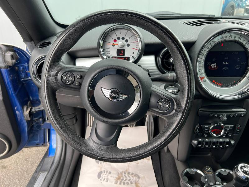 Photo 12 de l'offre de MINI Coupé Cooper S 184ch Pack Red Hot Chili à 13900€ chez Dugast automobiles
