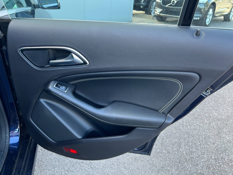 Photo 10 de l'offre de MERCEDES-BENZ CLA Shooting Brake 180 d Business Edition à 17900€ chez Dugast automobiles
