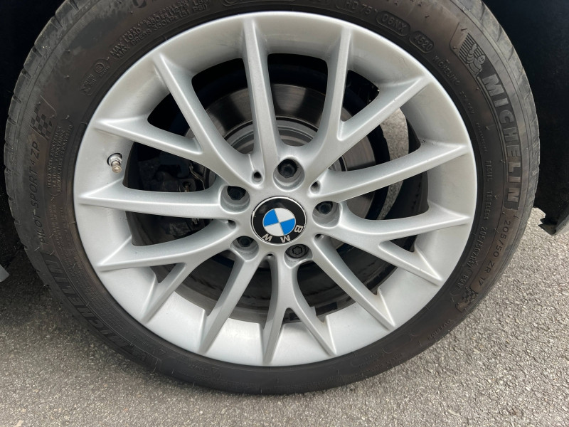 Photo 12 de l'offre de BMW Série 1 118d 150ch Sport 5p à 14900€ chez Dugast automobiles