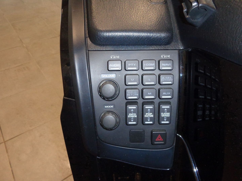 Photo 4 de l'offre de HONDA GL GOLDWING GL 1800 GOLDWING AIRBAG + NAVIGATION C-ABS 2012 à 18990€ chez Auto VEC