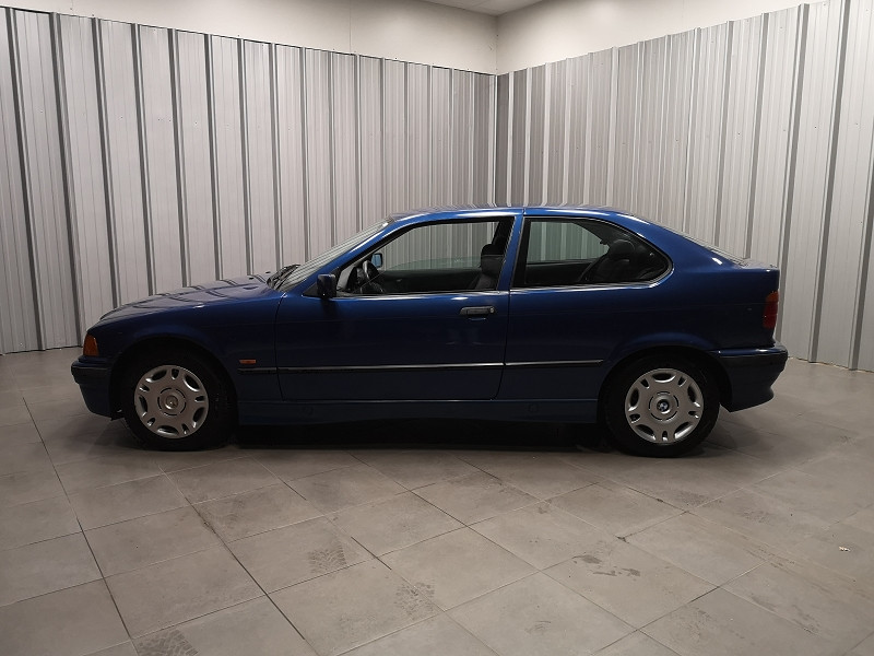 Photo 3 de l'offre de BMW SERIE 3 COMPACT (E36) 316IA 105CH à 5490€ chez Auto VEC