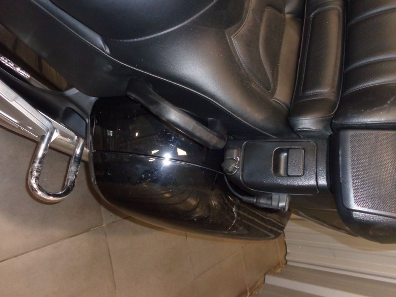 Photo 11 de l'offre de HONDA GL GOLDWING GL 1800 GOLDWING AIRBAG + NAVIGATION C-ABS 2012 à 18990€ chez Auto VEC