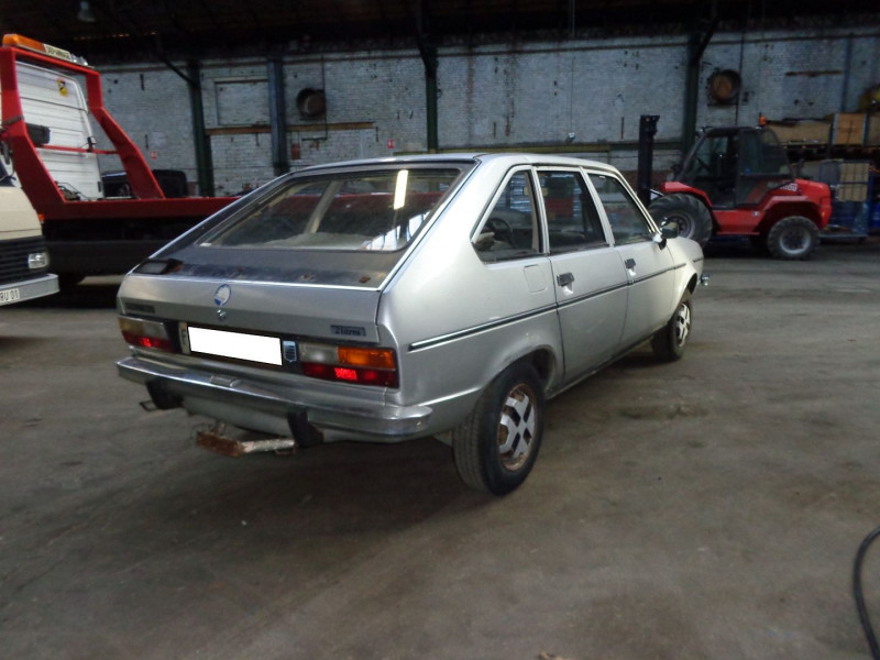 Photo 7 de l'offre de RENAULT 20 -- LS 2L à 2990€ chez Auto VEC