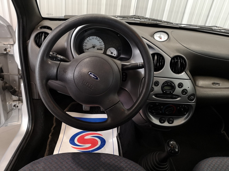 Photo 9 de l'offre de FORD KA 1.3 60CH OBSESSION 3P à 4490€ chez Auto VEC