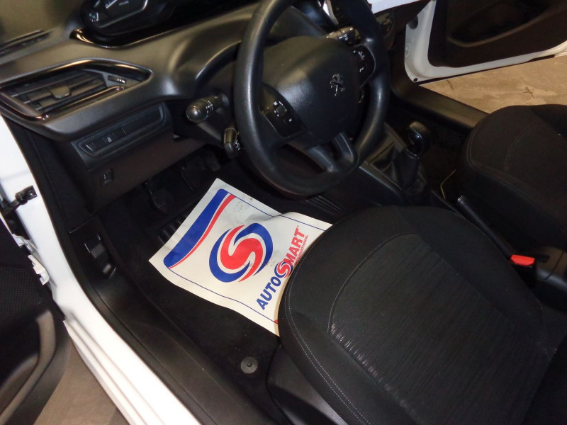Photo 5 de l'offre de PEUGEOT 208 AFFAIRE 1.6 BLUEHDI 75CH PREMIUM PACK à 10990€ chez Auto VEC