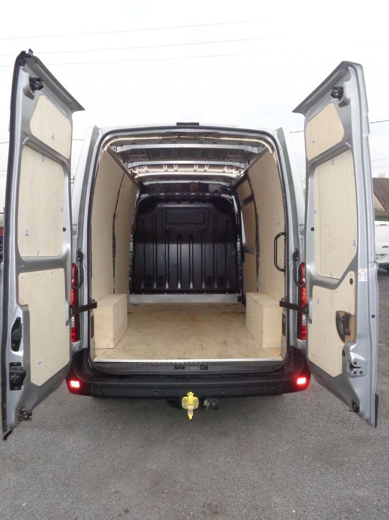 Photo 9 de l'offre de RENAULT MASTER III FG F3300 L2H2 2.3 BLUE DCI 150CH GRAND CONFORT EURO6 à 42990€ chez Auto VEC