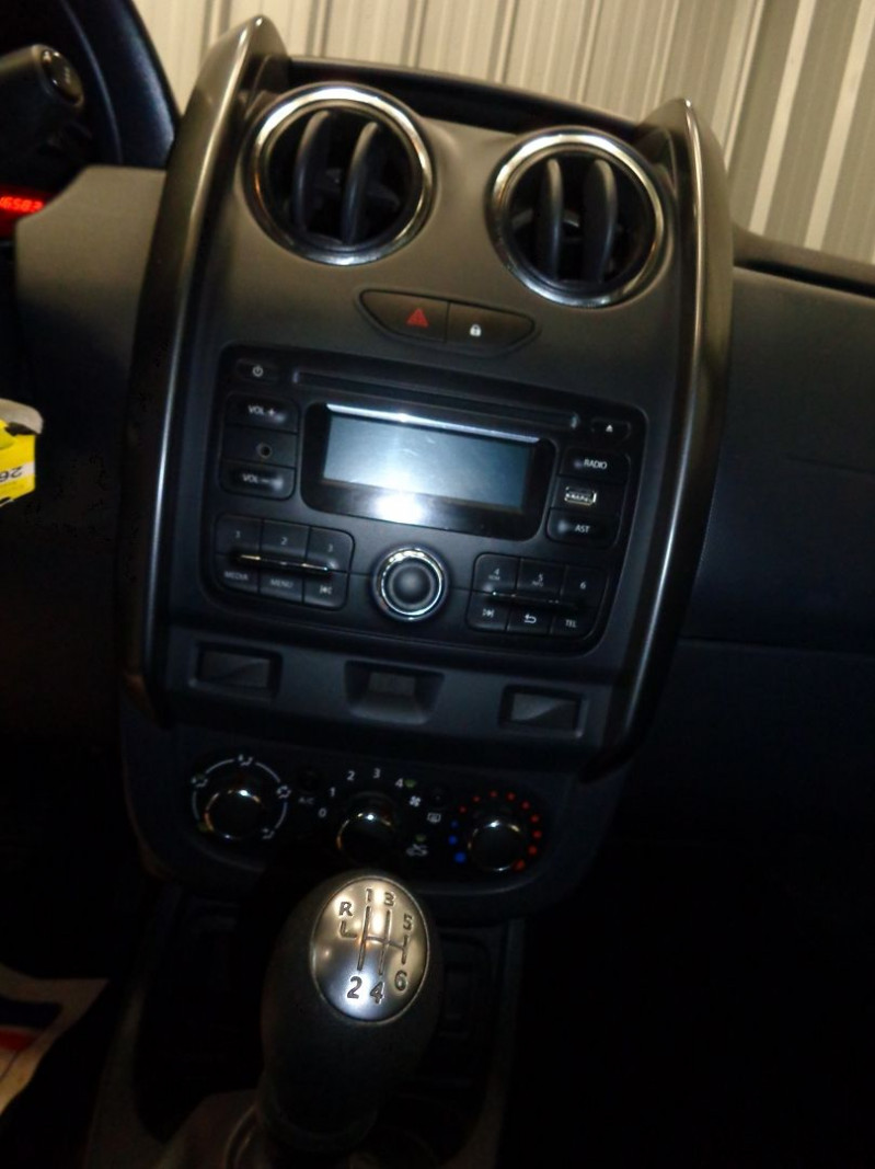 Photo 12 de l'offre de DACIA DUSTER 1.5 DCI 110CH LAUREATE PLUS 4X2 à 9990€ chez Auto VEC