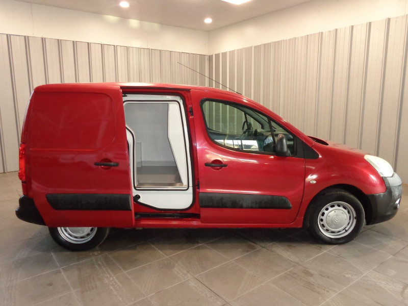 Photo 13 de l'offre de CITROEN BERLINGO 20 L1 HDI 90 CLUB à 11990€ chez Auto VEC