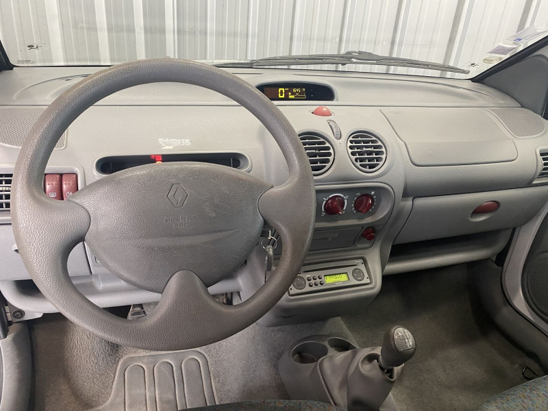 Photo 4 de l'offre de RENAULT TWINGO 1.2 60CH AUTHENTIQUE à 4490€ chez Auto VEC