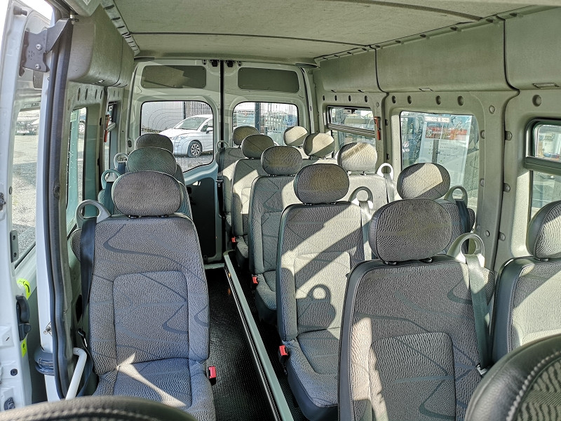 Photo 13 de l'offre de RENAULT MASTER II BUS L3H2 3T9 2.5 DCI 120CH à 9990€ chez Auto VEC