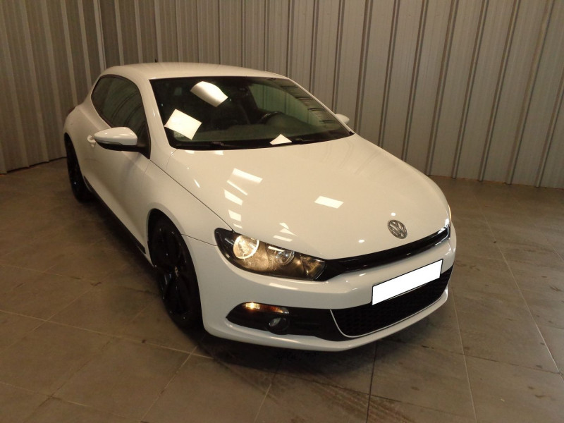 Photo 2 de l'offre de VOLKSWAGEN SCIROCCO 2.0 TDI 170CH FAP CARAT DSG6 à 11490€ chez Auto VEC
