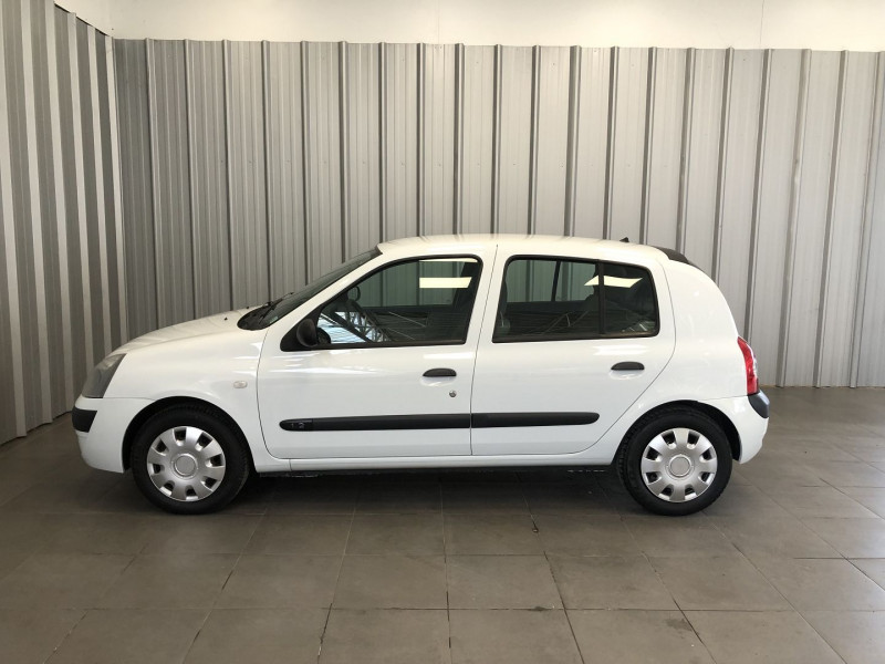 Photo 9 de l'offre de RENAULT CLIO II 1.2 60CH CAMPUS 5P à 4990€ chez Auto VEC