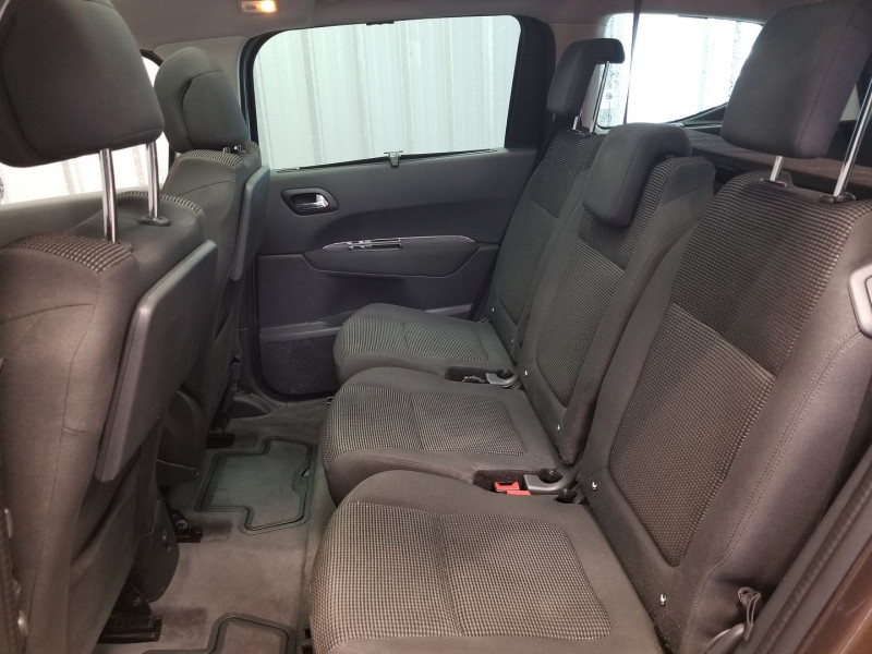 Photo 11 de l'offre de PEUGEOT 5008 1.6 BLUEHDI 120CH STYLE II S&S à 15990€ chez Auto VEC