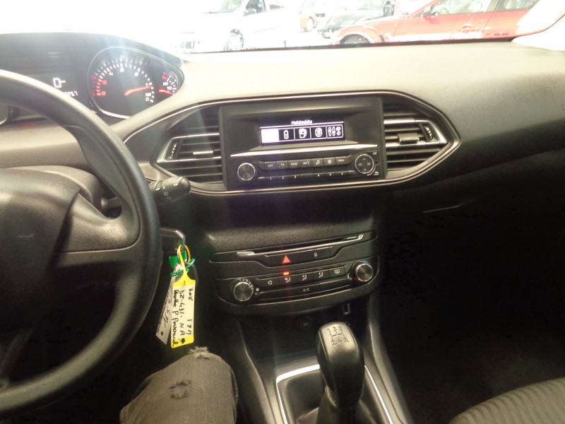 Photo 10 de l'offre de PEUGEOT 308 AFFAIRE 1.6 BLUEHDI 100CH S&S PREMIUM à 8990€ chez Auto VEC
