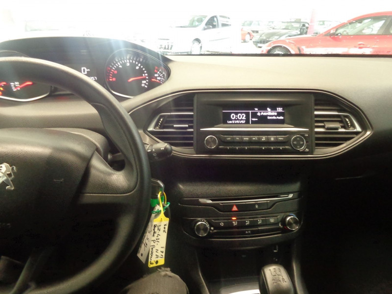 Photo 11 de l'offre de PEUGEOT 308 AFFAIRE 1.6 BLUEHDI 100CH S&S PREMIUM à 8990€ chez Auto VEC