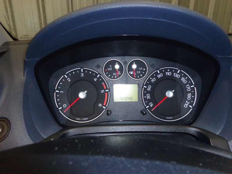 Photo 8 de l'offre de FORD FIESTA 1.4 TDCI 68CH FUN 5P à 5490€ chez Auto VEC