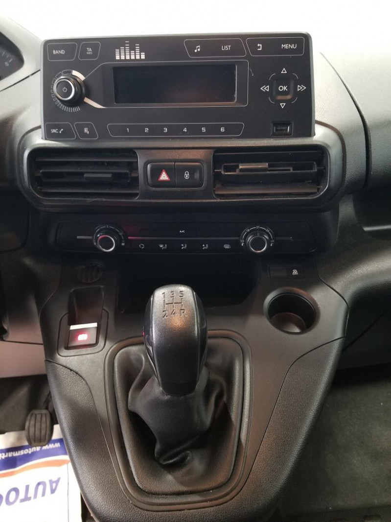 Photo 13 de l'offre de PEUGEOT PARTNER LONG 950KG BLUEHDI 100CH S&S BVM5 PREMIUM à 17490€ chez Auto VEC