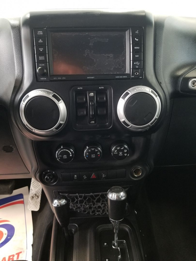 Photo 14 de l'offre de JEEP WRANGLER 2.8 CRD 200 FAP RUBICON BVA à 33990€ chez Auto VEC